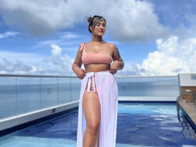 MaeCollins - פורנו בשידור חי ומצלמת סקס - 23377193