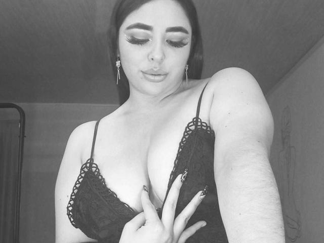 AntonellaLeroy - Live porn &amp; sex cam - 23379197