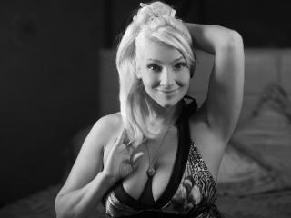 HotBlondeLady - Sexe cam en vivo - 2337956