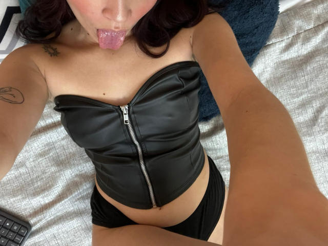 IzadoraKors - Live porn &amp; sex cam - 23381377