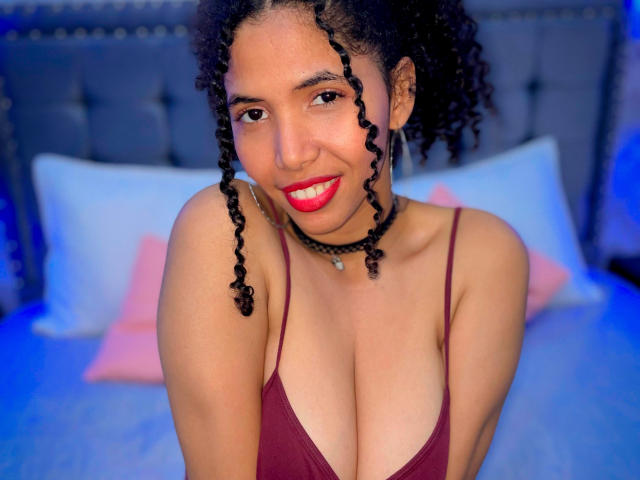 ZoeJonees - Live sex cam - 23389209