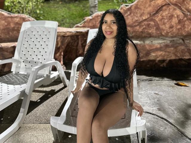 SerenaWillow - Live porn &amp; sex cam - 23390905