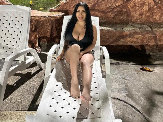 SerenaWillow - Live porn &amp; sex cam - 23390909