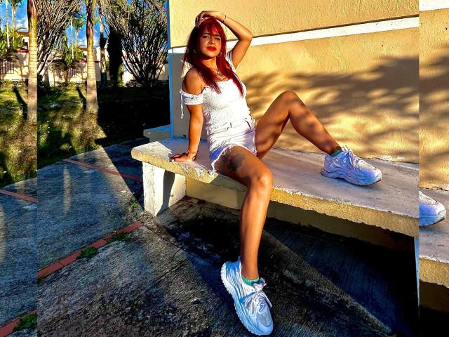 LiaWood - Live sex cam - 23394489