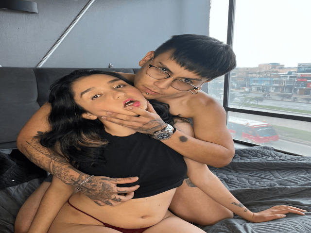 caroandsebas - Live porn &amp; sex cam - 23402497