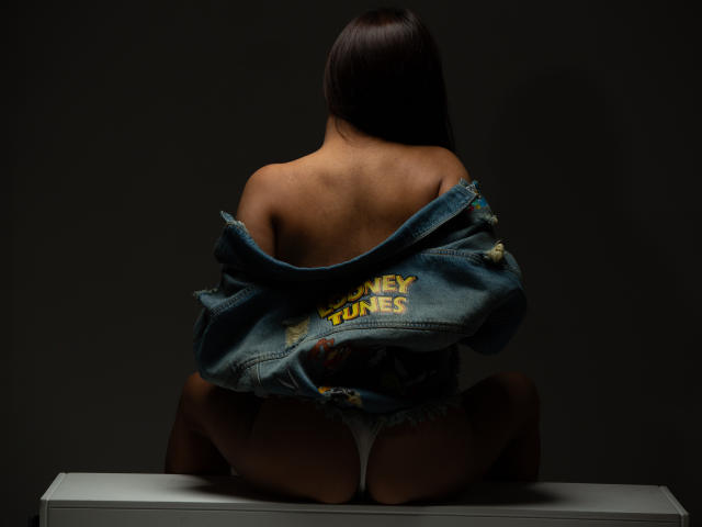 MiaPonse - Live porn &amp; sex cam - 23404225