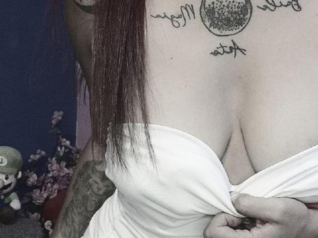 LiaWood - Live porn &amp; sex cam - 23408141