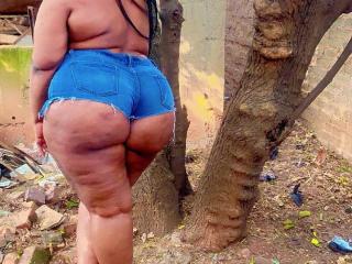 MassiveRoyalAss - Live porn &amp; sex cam - 23429537