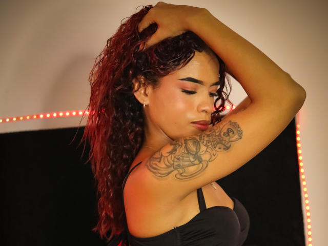 EvelynColinss - Live porn &amp; sex cam - 23432369