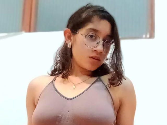 DarikoRoberts - Live porn &amp; sex cam - 23439873