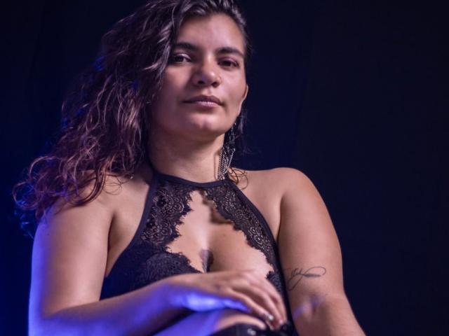 BulmaHot - Live porn &amp; sex cam - 23442449