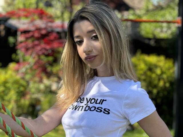 OdetteBenson - Live sex cam - 23445329