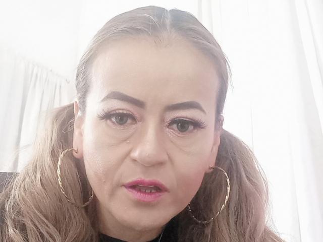 Maghenta - Porno na żywo i seks kamera - 23452177