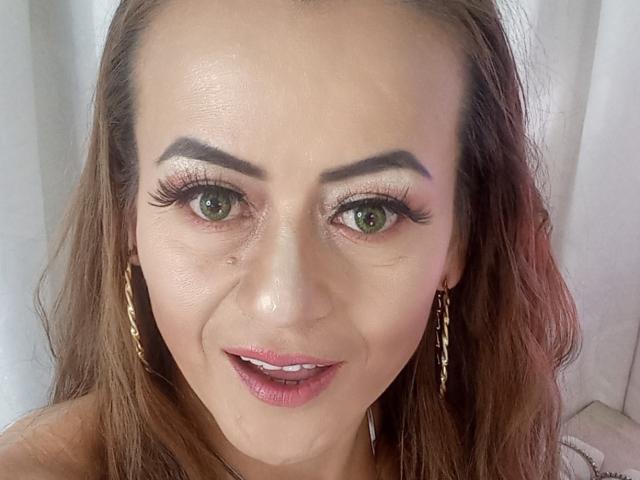 Maghenta - Porno na żywo i seks kamera - 23452289