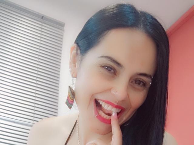 CharlotteCrofort - Live porn &amp; sex cam - 23463069