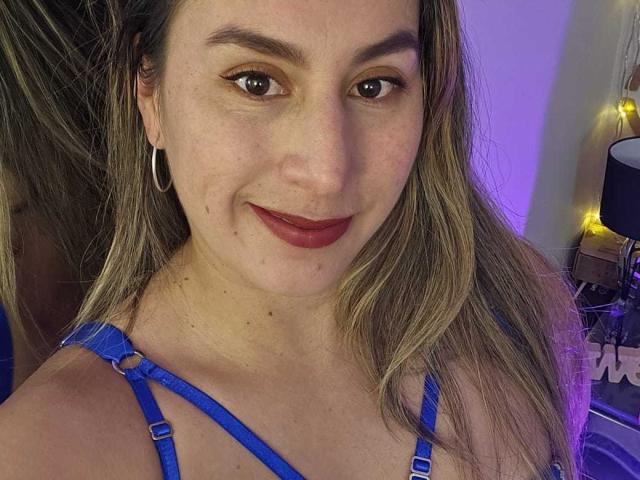 AliceDussan - Live porn &amp; sex cam - 23465081