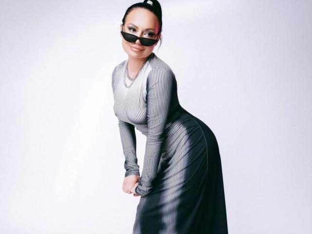 YlianaArthur - Live porn &amp; sex cam - 23466225