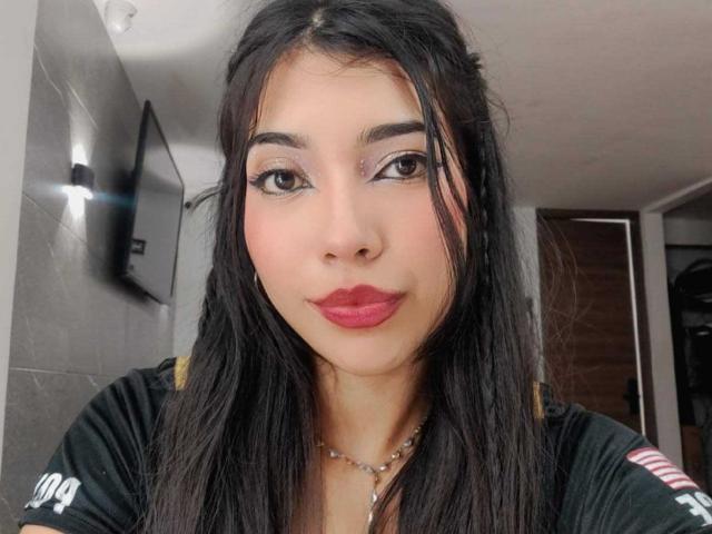 DaphneGrayx - Élő pornó és szexkamera - 23470105