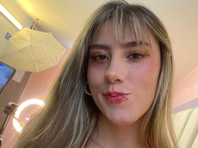 LivelyVanderWood - Sexe cam en vivo - 23471041