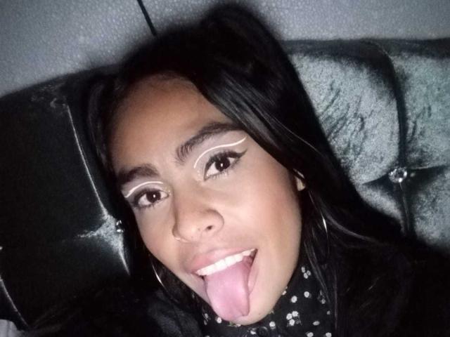 StellaBeckker - Élő pornó és szexkamera - 23472901