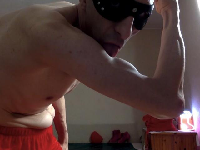 HandsomeAlfie - Live porn &amp; sex cam - 23475805