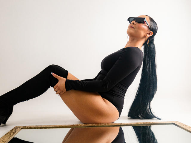 SofiaJames - Live porn &amp; sex cam - 23479061