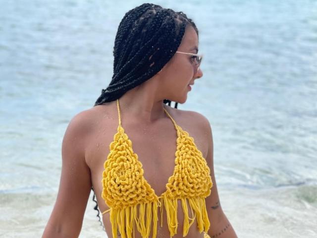 AlessiaFerry - Live porn &amp; sex cam - 23480109