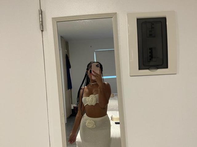 AlessiaFerry - Live Sex Cam - 23481353