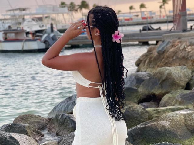 AlessiaFerry - Live porn &amp; sex cam - 23482085