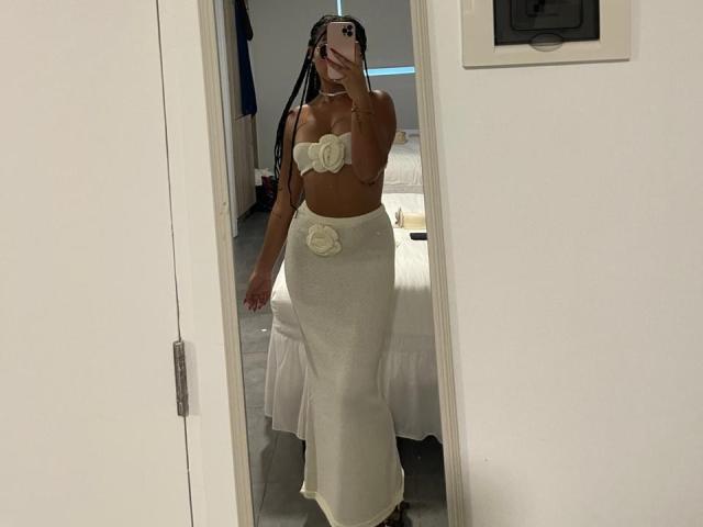 AlessiaFerry - Live porn &amp; sex cam - 23482125