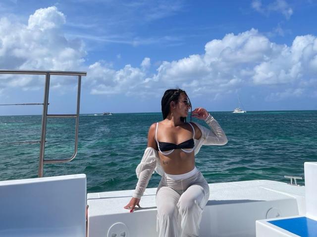 AlessiaFerry - Porno na żywo i seks kamera - 23482421