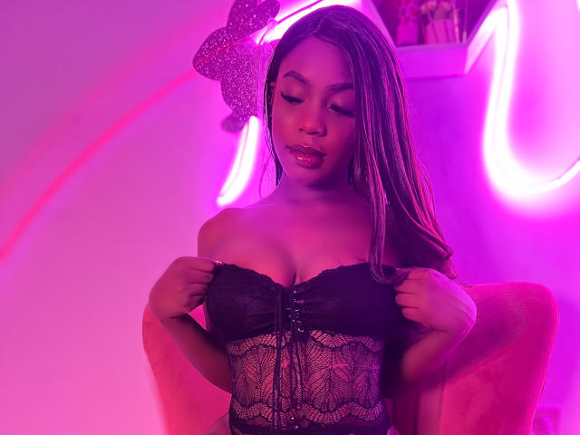 ChloeMillerX - Live porn &amp; sex cam - 23499849