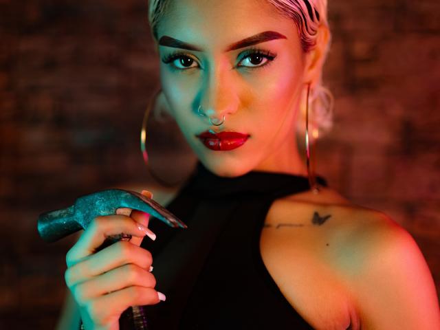 IsisAli - Live porn &amp; sex cam - 23500101