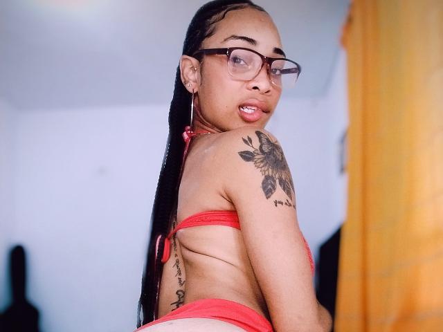 ElaHott - Camera khiêu dâm &amp; quyến rũ trực tiếp - 23503769