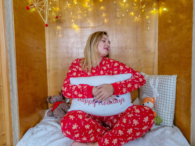 SallyVerda - сексуальная веб-камера в реальном времени - 23509189