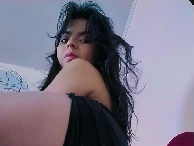 TamyRuiz - Live Sex Cam - 23513665
