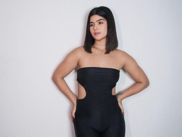 ScarlletZhen - Live porn &amp; sex cam - 23514565