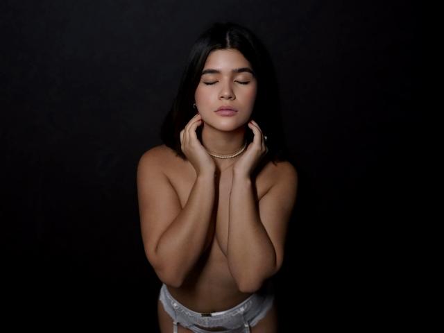 ScarlletZhen - Live porn &amp; sex cam - 23514629