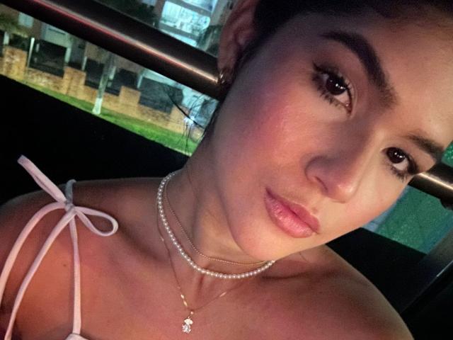 ScarlletZhen - Live porn &amp; sex cam - 23515977