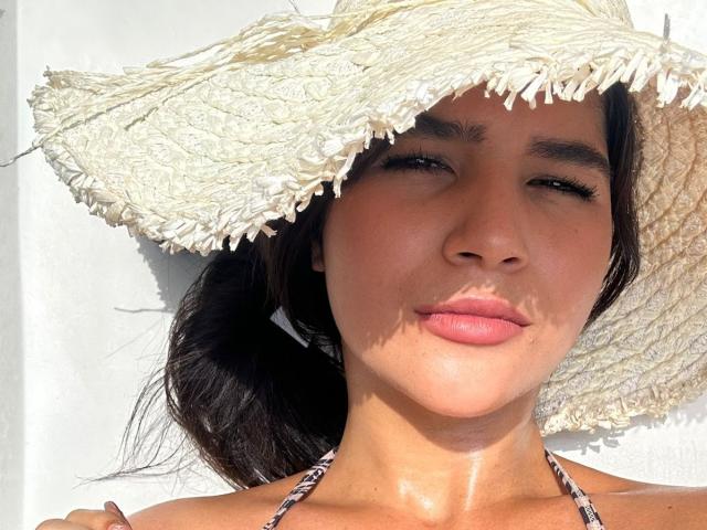 ScarlletZhen - Live porn &amp; sex cam - 23517537