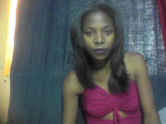 PrettyChocolat69 - Live sex cam - 23519521