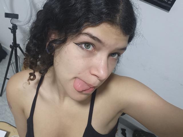 WendyBeckettX - Élő pornó és szexkamera - 23521321