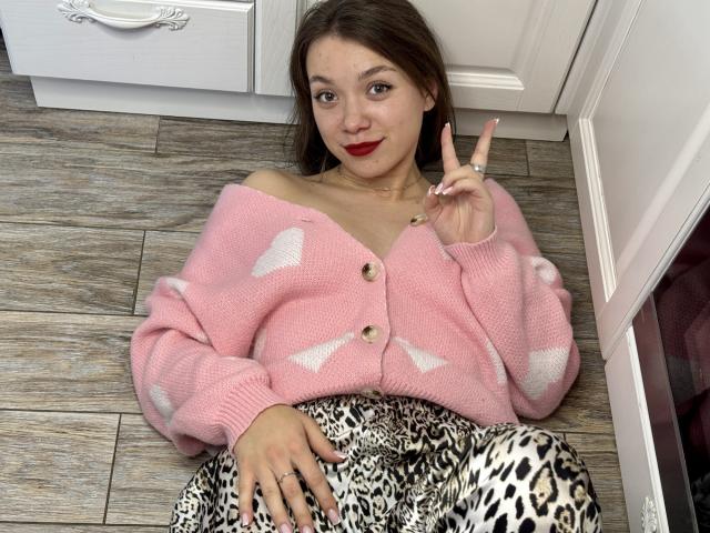 KiraDripe - Live Sex Cam - 23522381