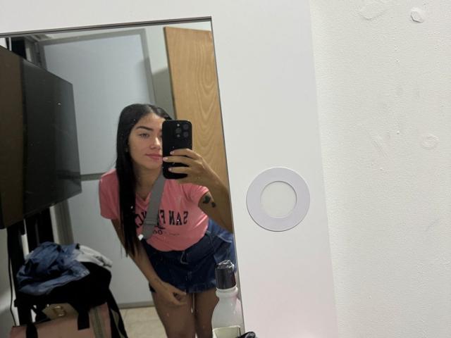 SharonKlart - Élő pornó és szexkamera - 23522973