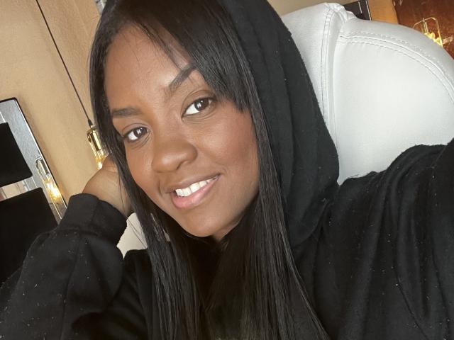 TiffanySammy - сексуальная веб-камера в реальном времени - 23527673