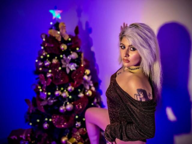 HollyWouldX - Live Sex Cam - 23530485
