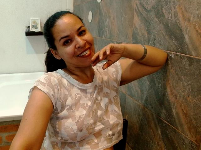 LizethBells - Live porn &amp; sex cam - 23533213