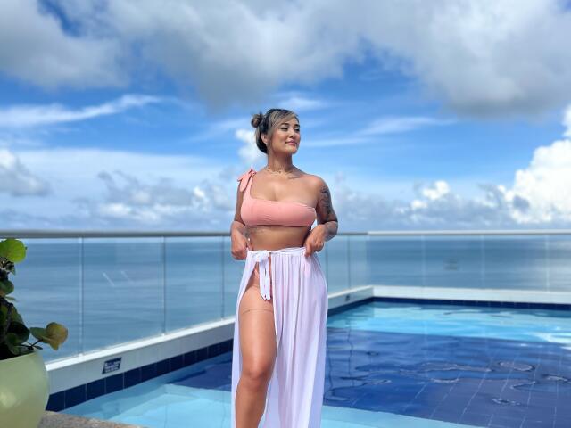 MaeCollins - Élő pornó és szexkamera - 23537613