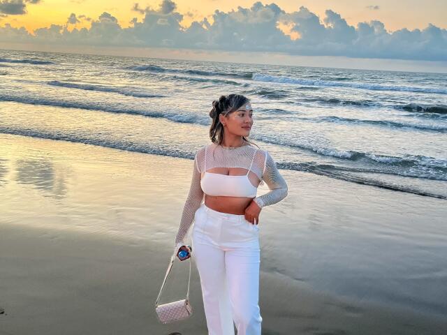 MaeCollins - Camera khiêu dâm &amp; quyến rũ trực tiếp - 23537617