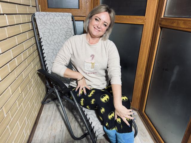 SnezhanaRells - Live porn &amp; sex cam - 23550209